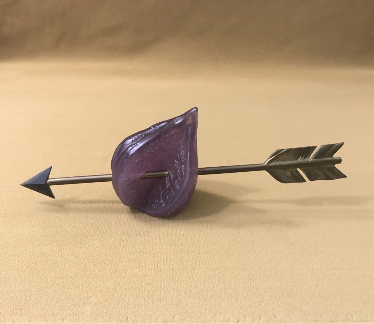 sculpture FIGUE en pâte de verre signé DAUM FRANCE par Hilton Mac Connico