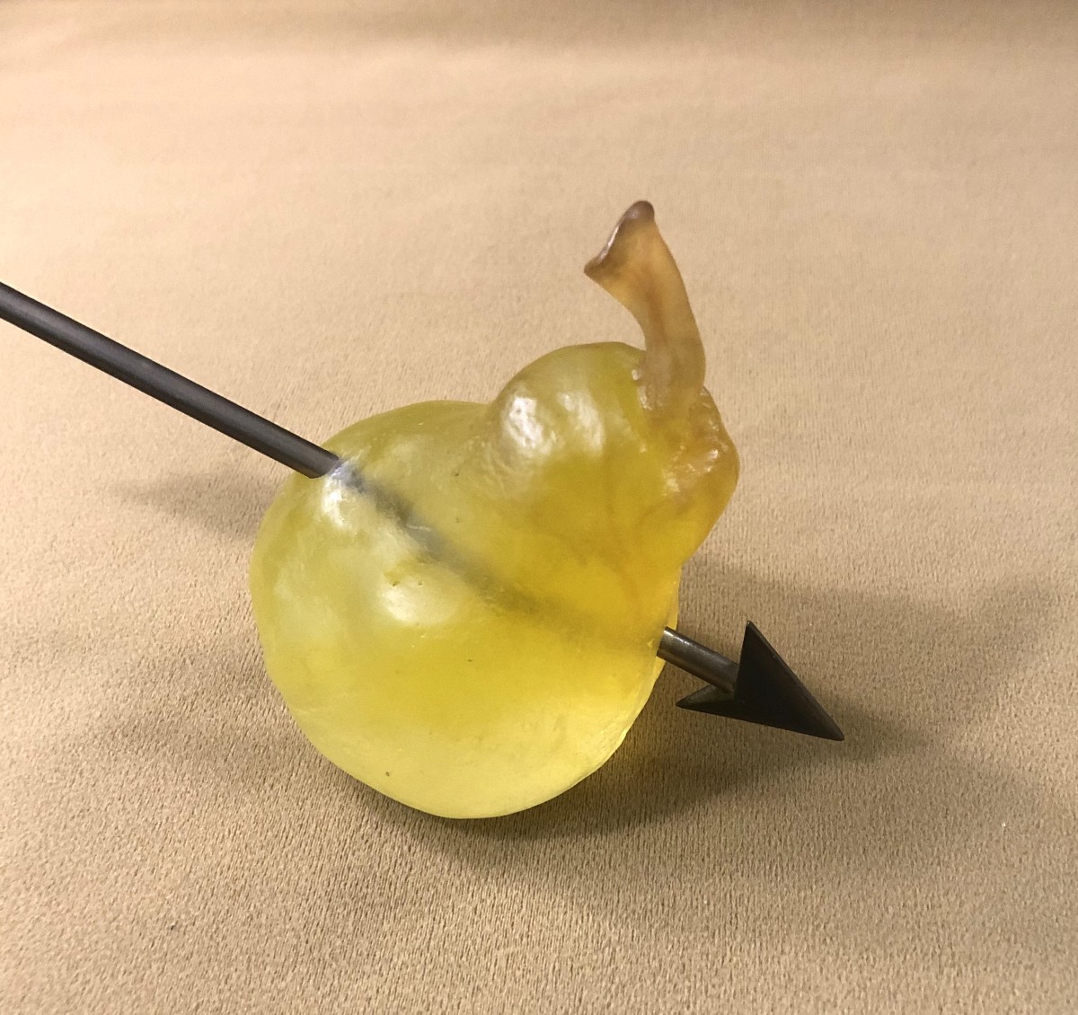 Pear Sculpture In Glass Paste Signed Daum France Hmc By Hilton Mac Connic-photo-1