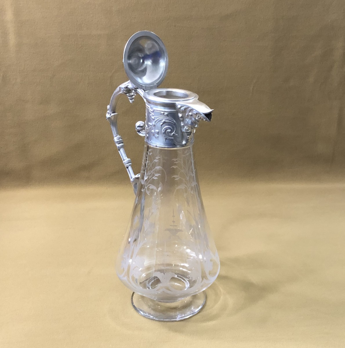 Aiguière Gallia / Christofle en cristal gravé et monture en métal argenté-photo-4