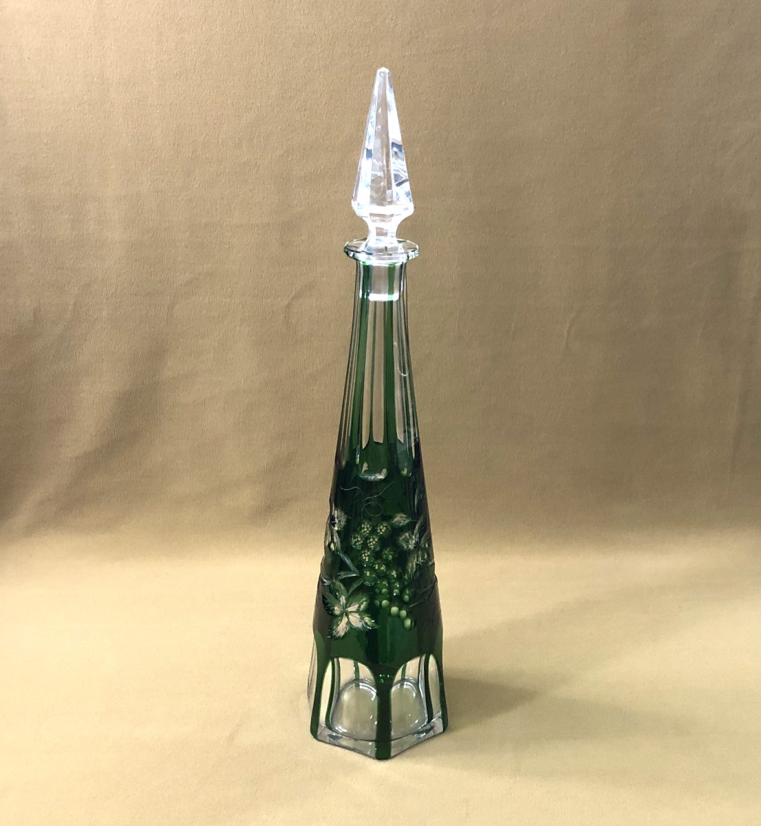 Baccarat - Antique Cut Crystal Decanter With Green Lining And Vine Branch Decoration-photo-3