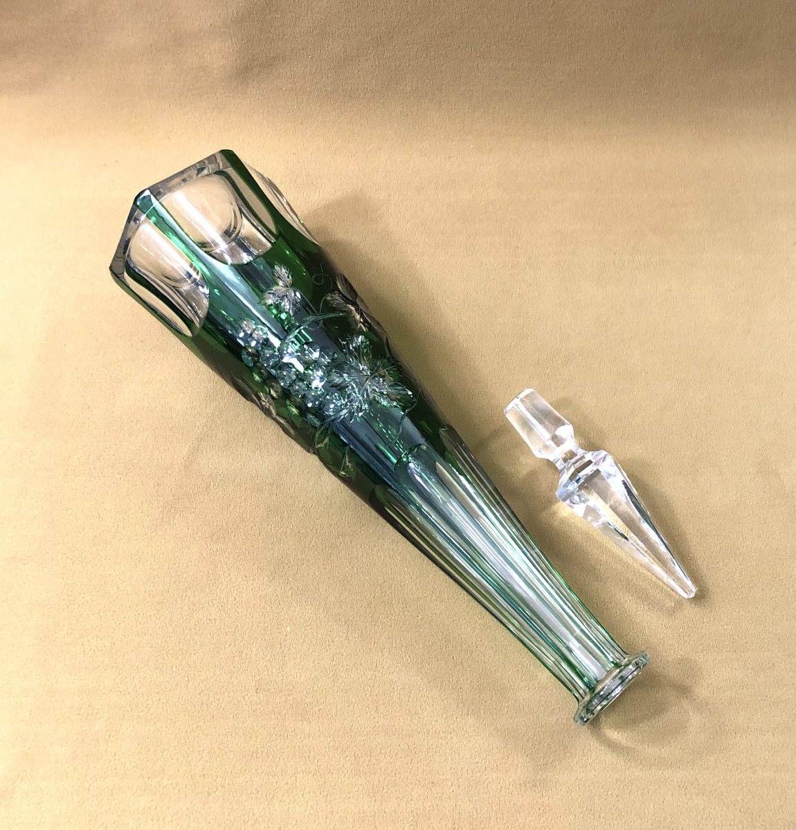 Baccarat - Antique Cut Crystal Decanter With Green Lining And Vine Branch Decoration-photo-4