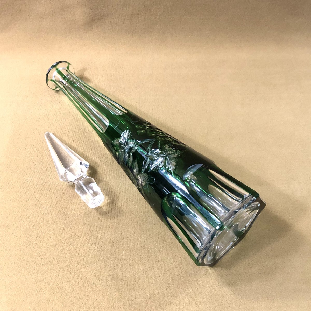 Baccarat - Antique Cut Crystal Decanter With Green Lining And Vine Branch Decoration-photo-5