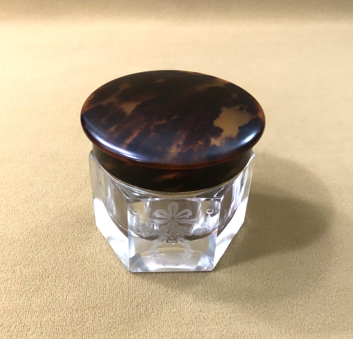 Ancienne boite en cristal taillé et écaille de tortue, monture en vermeil-photo-3