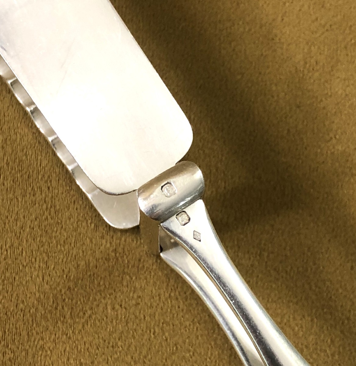 Hénin & Fils - Minerve Solid Silver Asparagus Tongs-photo-4