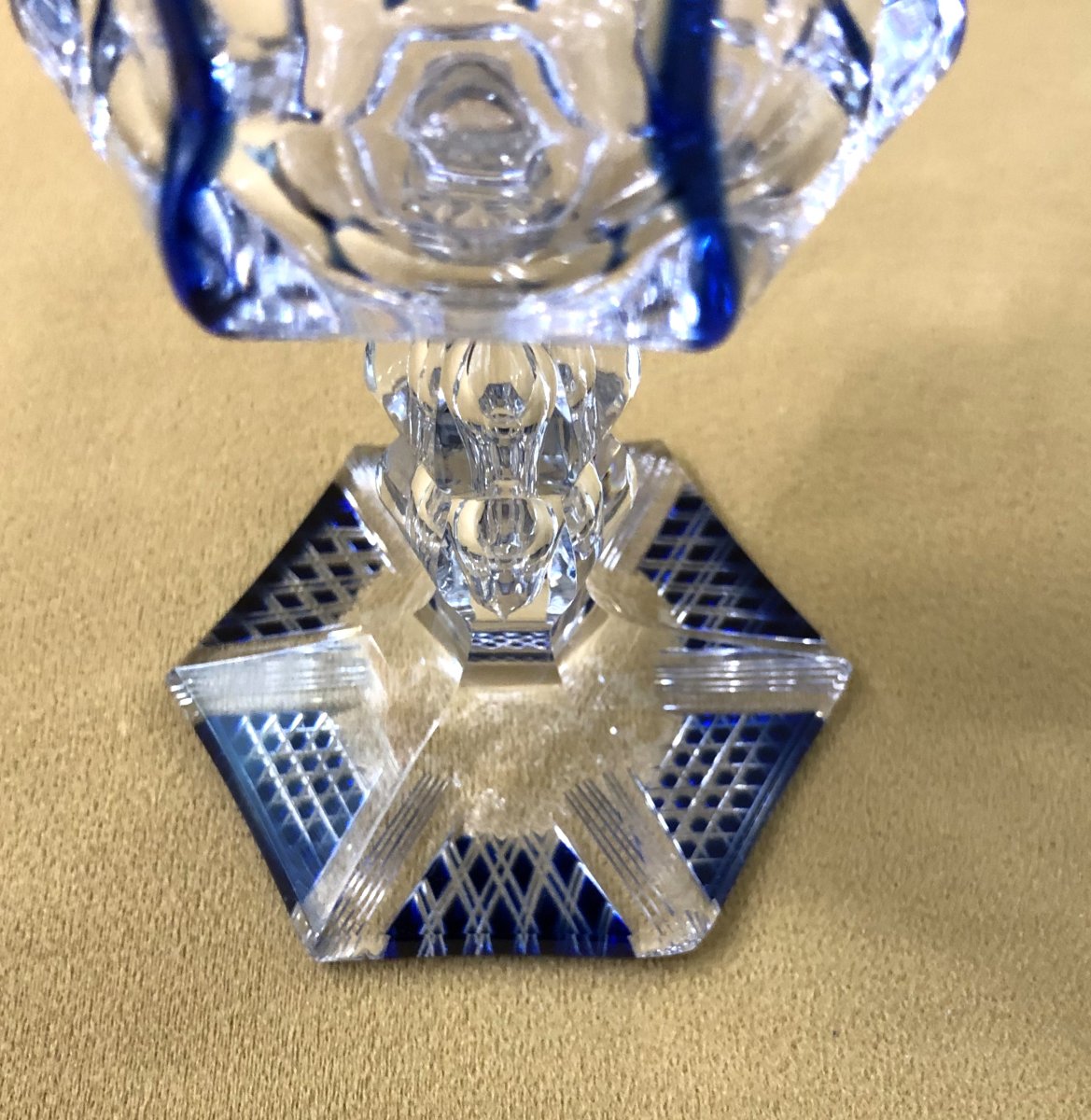Baccarat Or Saint Louis - Blue-lined Cut Overlay Crystal Drinking Glass-photo-1
