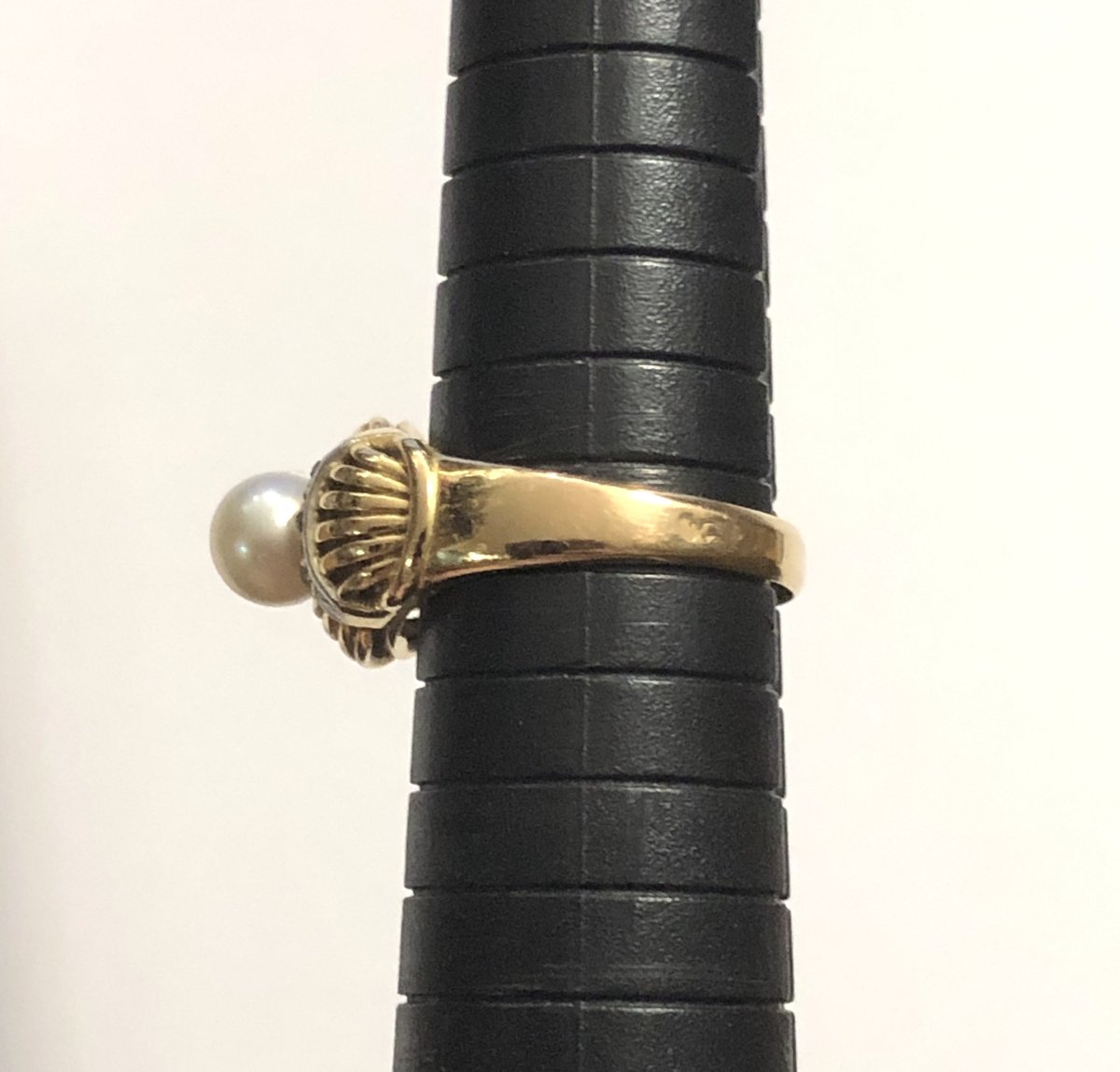 Antique Jewelry - 18-carat Gold Art Deco Ring Set With A Cultured Pearl - Size 56-photo-4