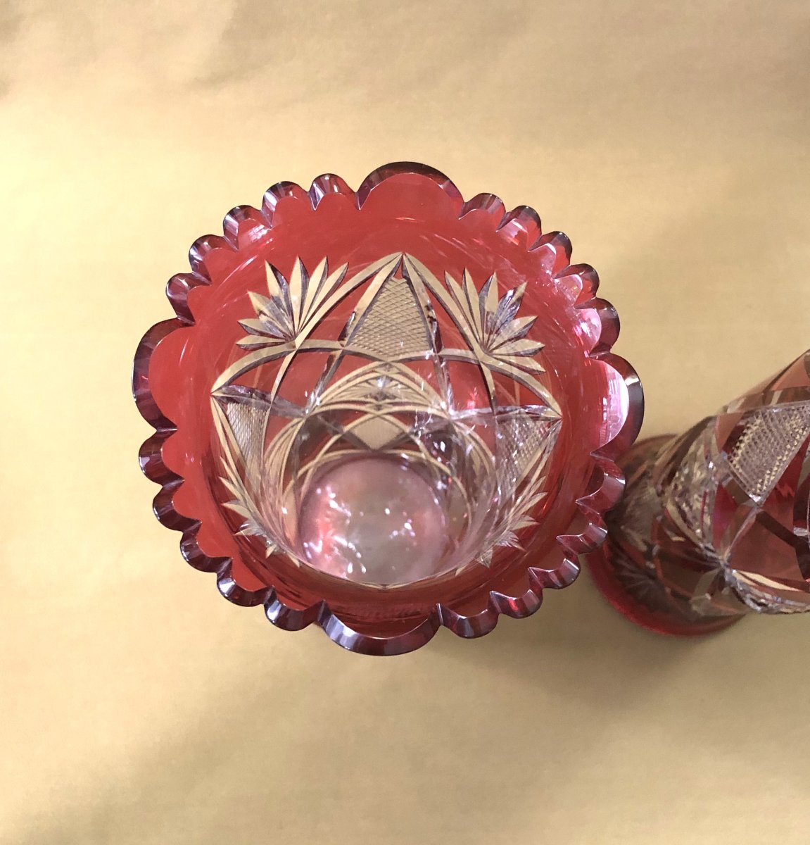 BACCARAT - paire de vases rouleau en cristal overlay doublé rouge 34,5 cm-photo-6