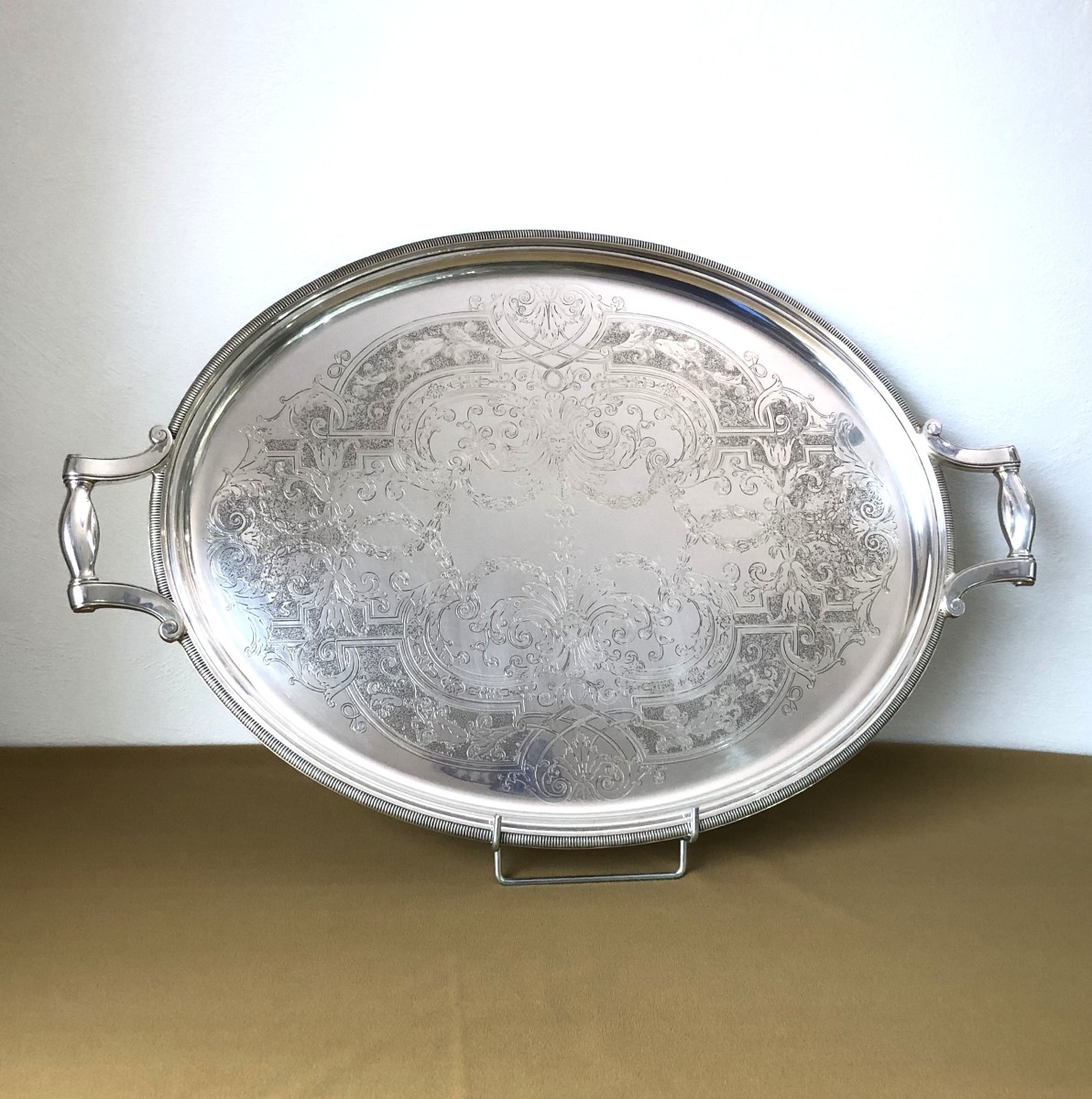 Christofle - Oval Silver-plated Metal Serving Tray, Louis XIV Model, "à La Bérain" Decoration