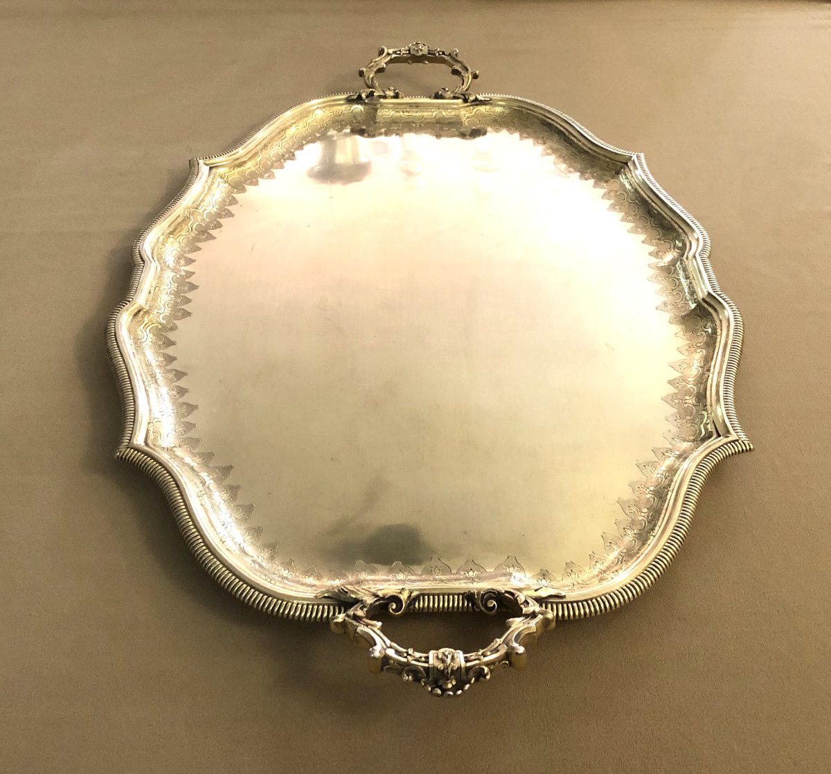 grand plateau de service à anses en métal doré 70 x 43 cm-photo-5