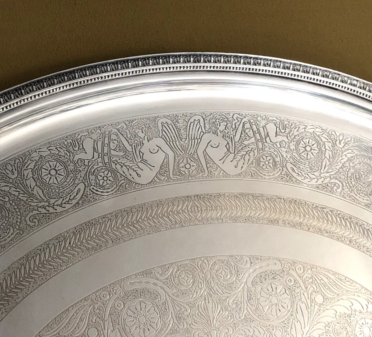 CHRISTOFLE - plateau de service ovale en métal argenté, modèle MALMAISON décor Empire 64x42 cm-photo-1