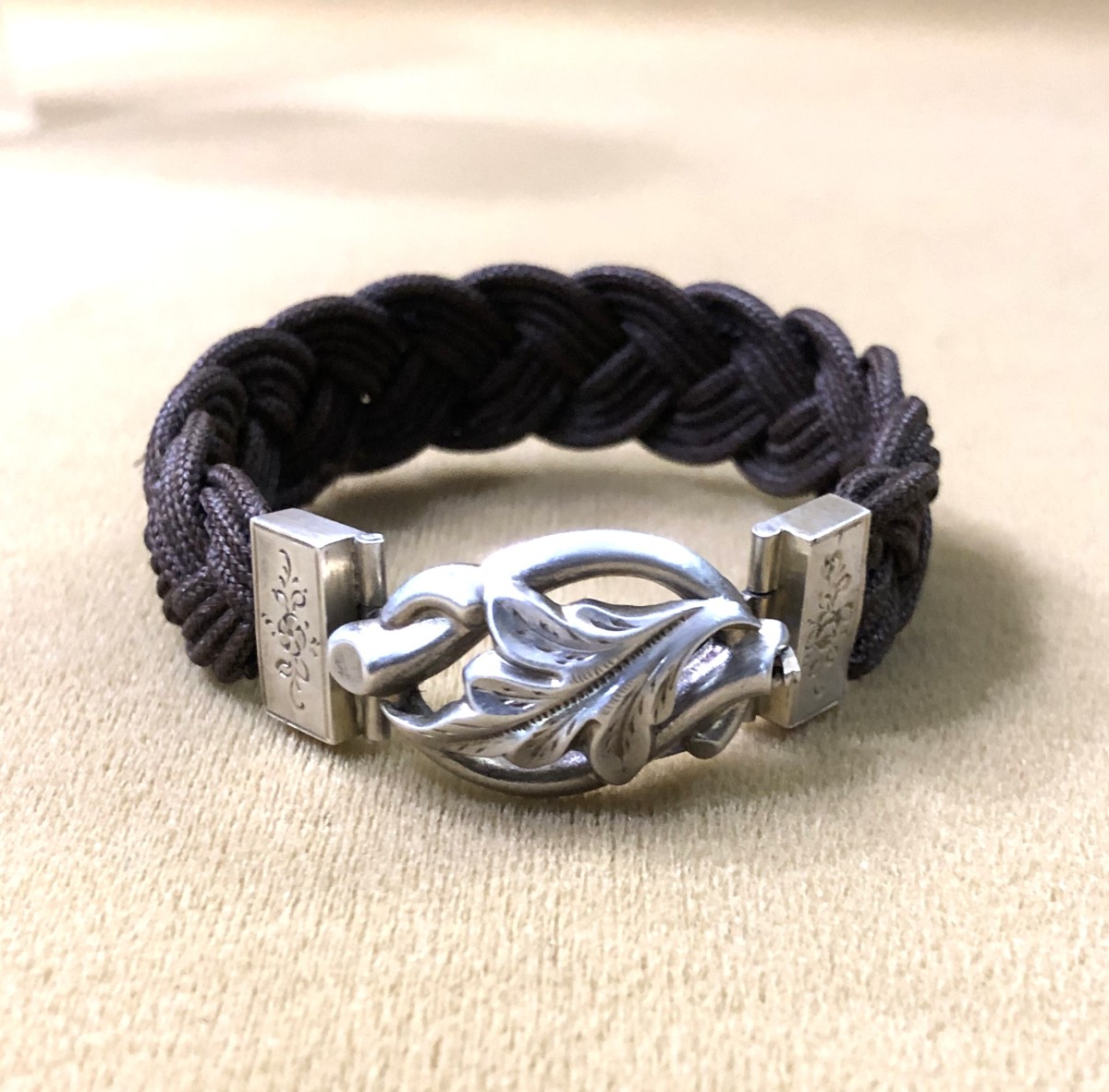 "sentimental" Bracelet / Mourning Jewelry In Braided Hair And Sterling Silver - Late 19th Century
