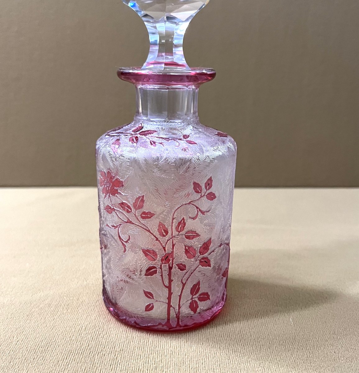 Baccarat - Old Crystal Perfume Bottle Model Eglantier-photo-1