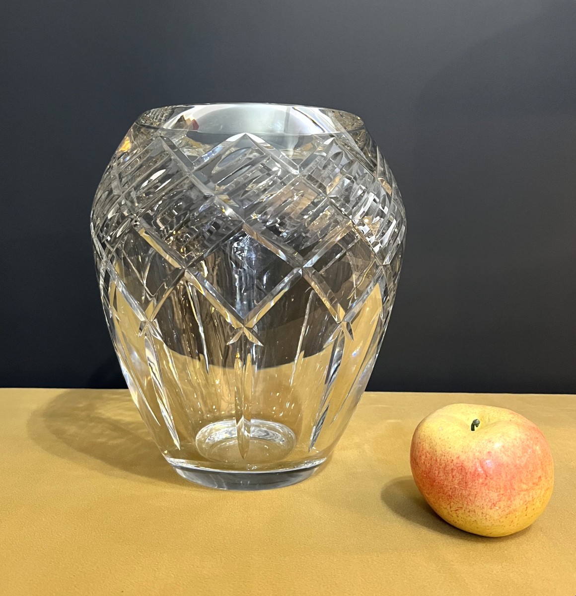 Imposant vase ART DECO en cristal taillé estampillé BACCARAT-photo-2