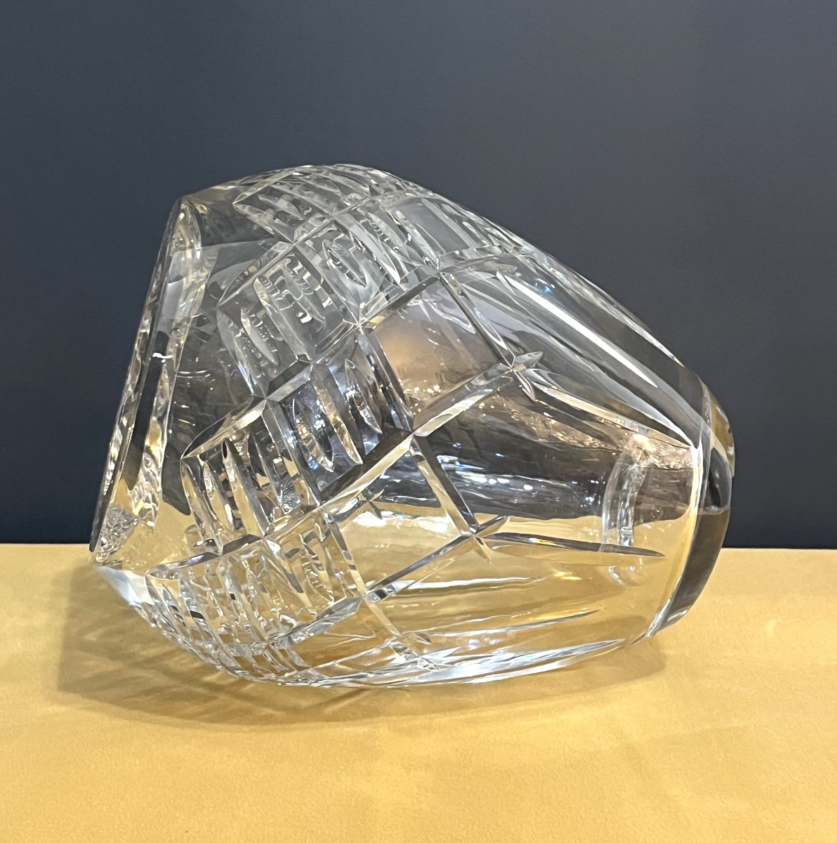 Imposant vase ART DECO en cristal taillé estampillé BACCARAT-photo-4