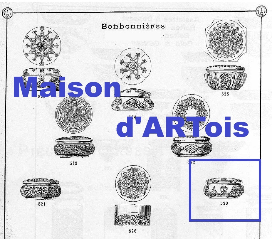 boite ronde / bonbonnière en cristal overlay BACCARAT doublé ROUGE-photo-3