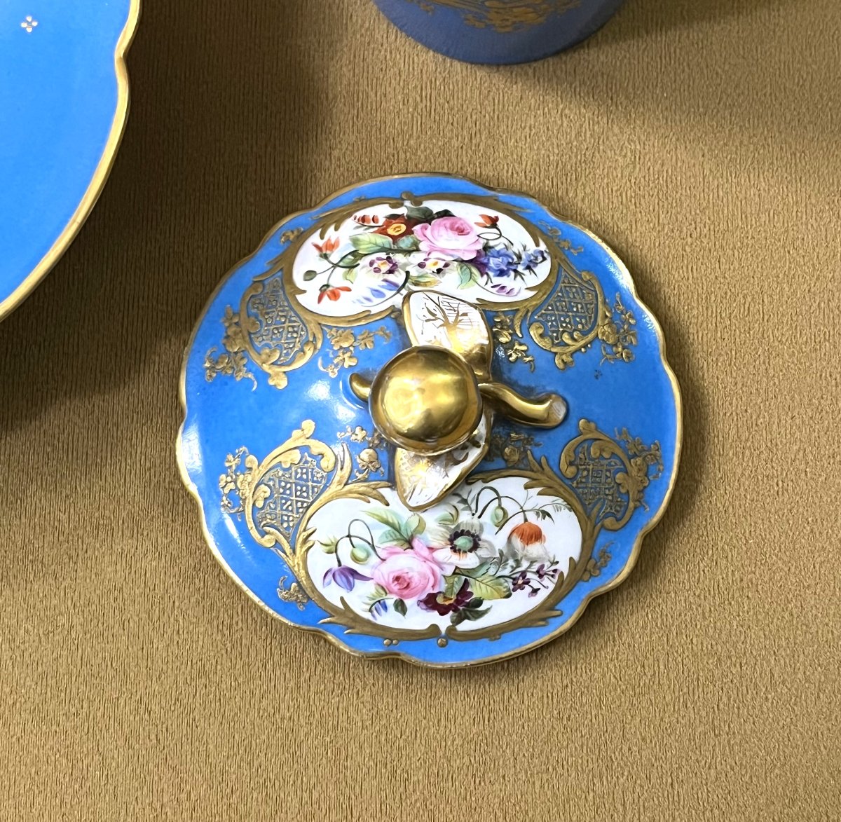 PARIS - tasse trembleuse en porcelaine dans le gout de Sèvres-photo-5