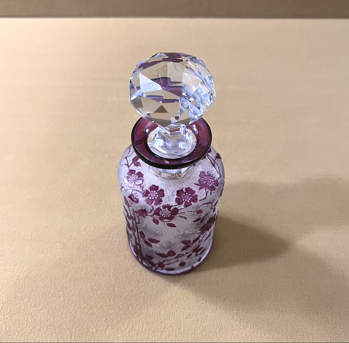 BACCARAT - ancien flacon à parfum en cristal gravé à l'acide, modèle EGLANTIER-photo-2