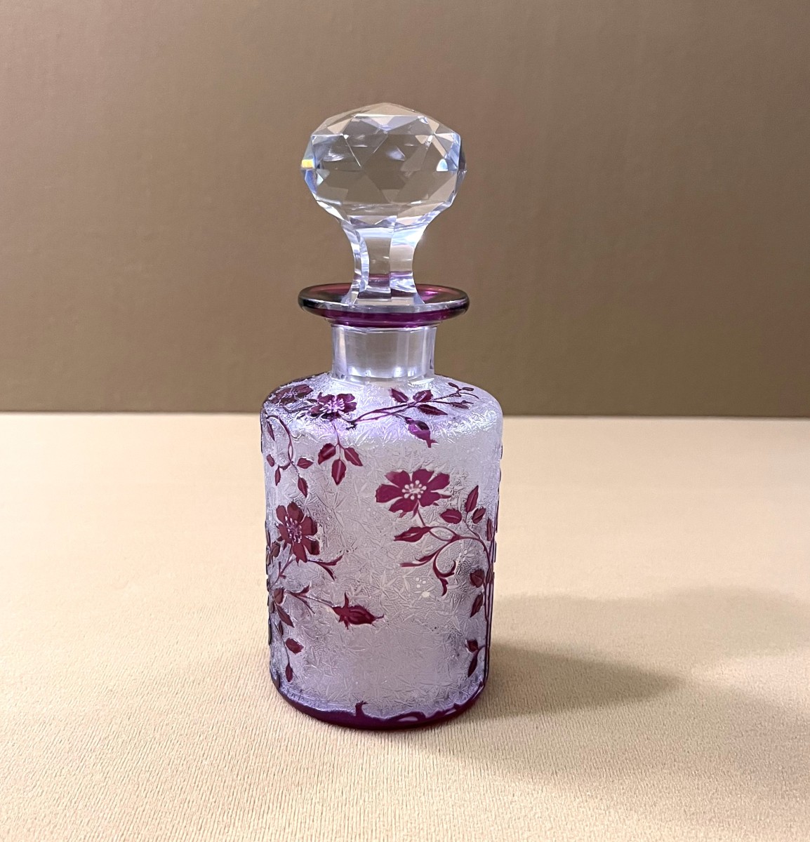 BACCARAT - ancien flacon à parfum en cristal gravé à l'acide, modèle EGLANTIER-photo-4