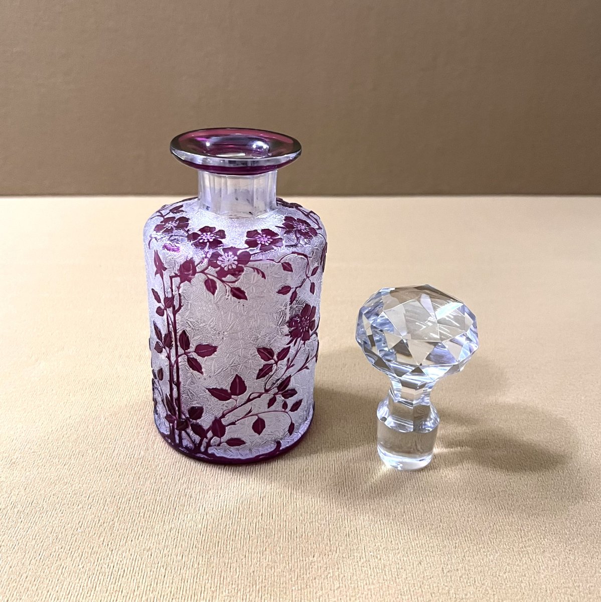 BACCARAT - ancien flacon à parfum en cristal gravé à l'acide, modèle EGLANTIER-photo-2