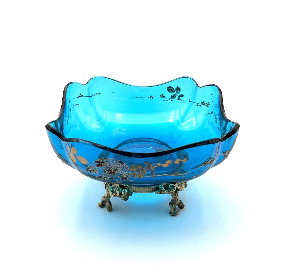 BACCARAT - coupe en cristal bleu émaillé sur base en bronze, fin XIXème-photo-2