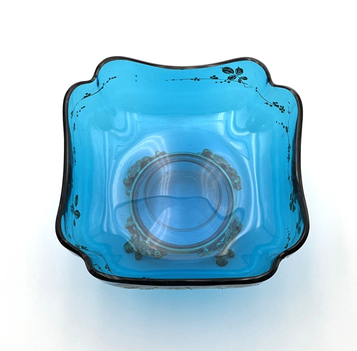 BACCARAT - coupe en cristal bleu émaillé sur base en bronze, fin XIXème-photo-3