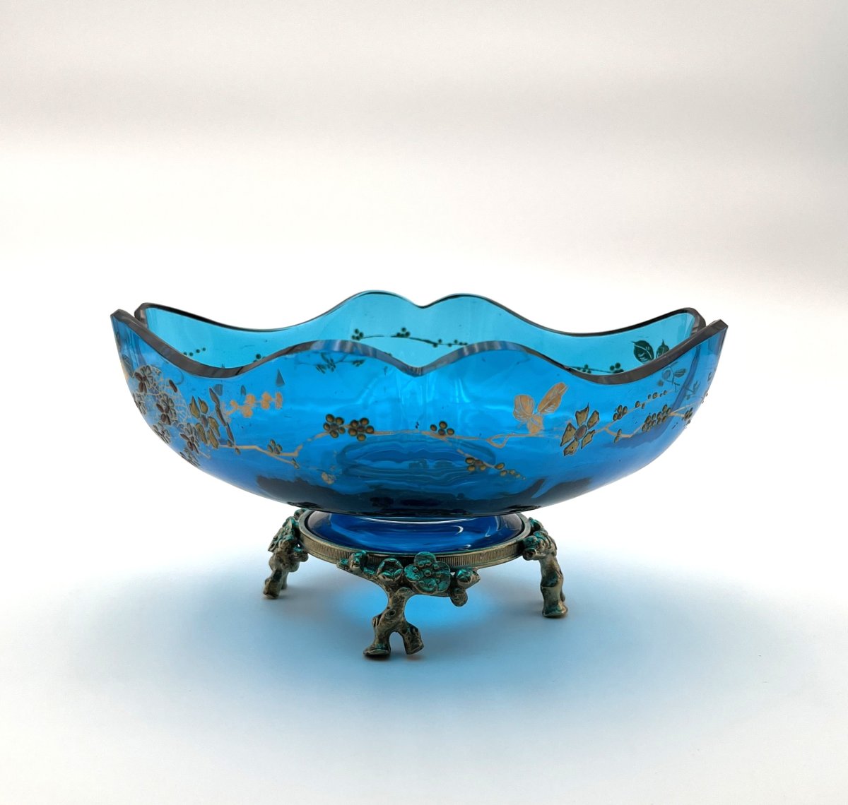 BACCARAT - coupe en cristal bleu émaillé sur base en bronze, fin XIXème-photo-4