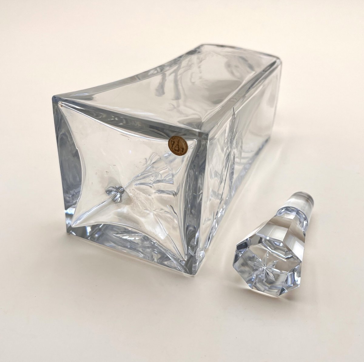 BACCARAT - carafe ancienne en cristal à décor taillé de cerises - estampillée-photo-8