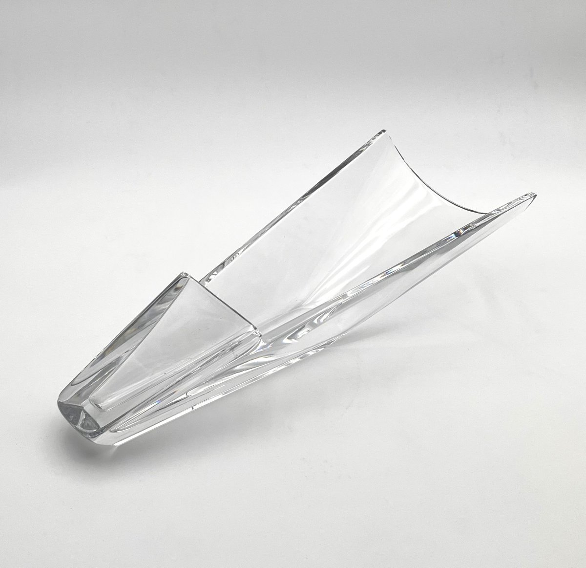 BACCARAT - vase couché en cristal estampillé - modèle DIVA 42 cm-photo-2