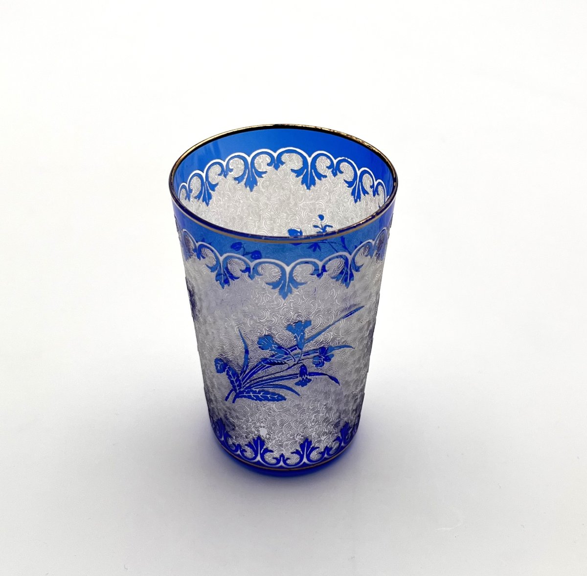 SAINT LOUIS - ancien verre / gobelet en cristal doublé bleu au décor gravé à l'acide-photo-4