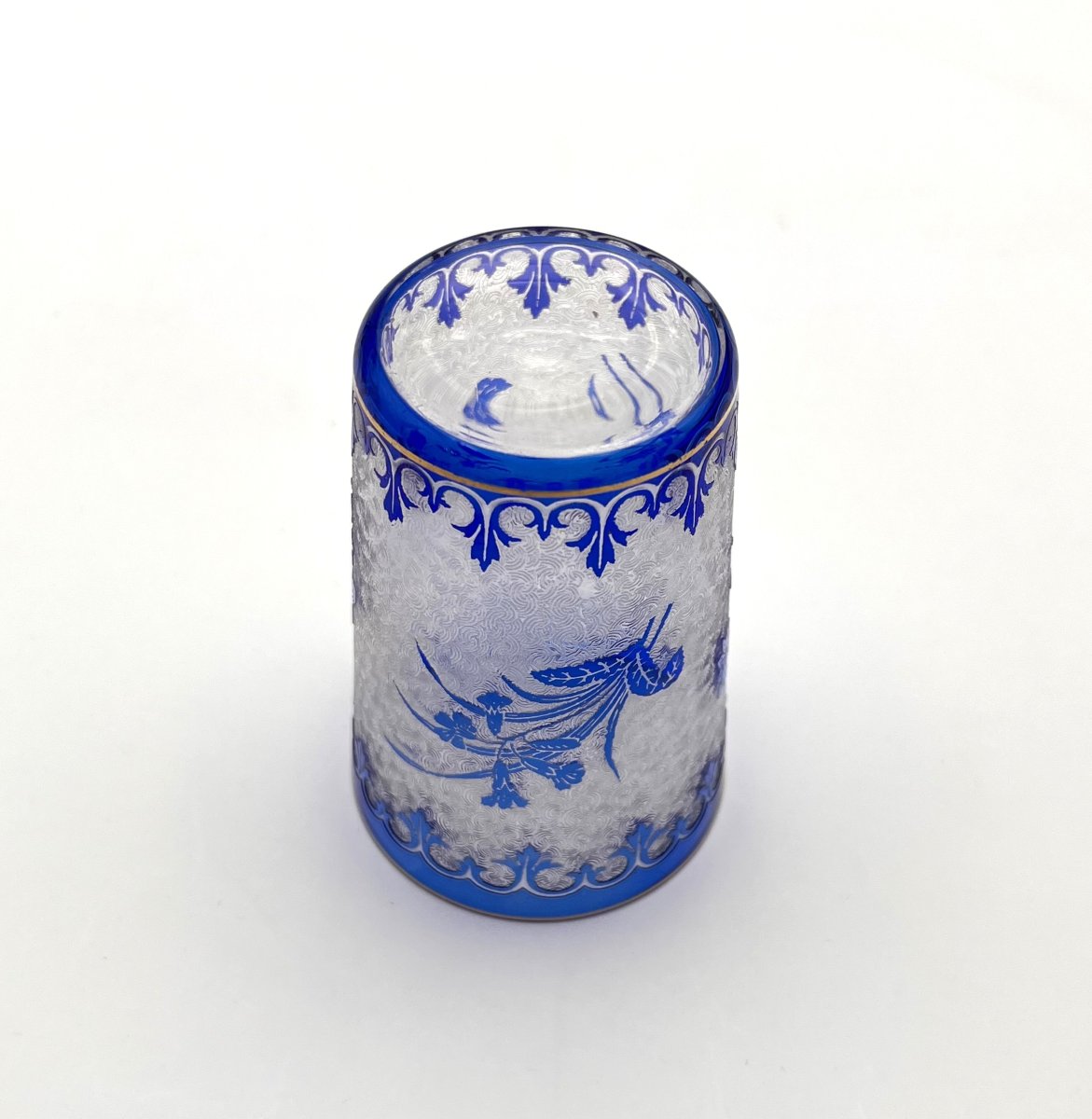 SAINT LOUIS - ancien verre / gobelet en cristal doublé bleu au décor gravé à l'acide-photo-5