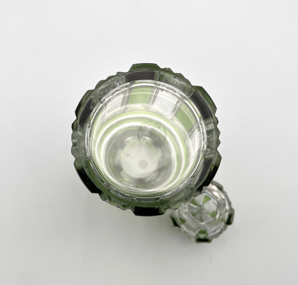 CRISTALLERIES DE NANCY - ancien flacon à parfum ART DECO en cristal doublé VERT 17 cm-photo-6