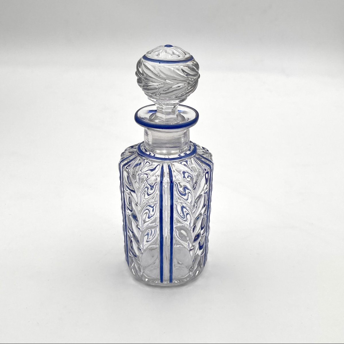 Baccarat - Antique Blue Enamelled Crystal Perfume Bottle 16 Cm - Laurier Model-photo-1