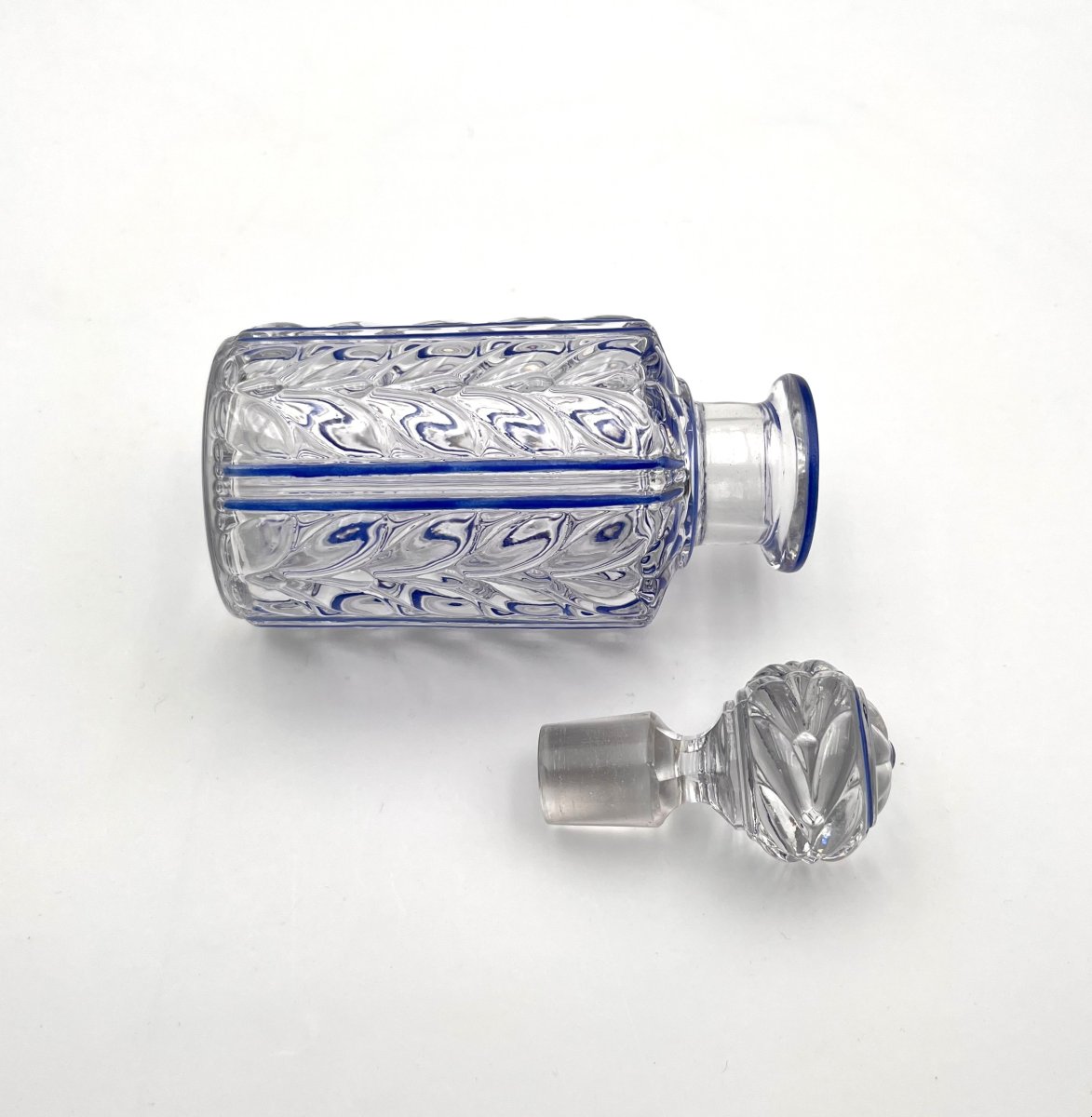 Baccarat - Antique Blue Enamelled Crystal Perfume Bottle 16 Cm - Laurier Model-photo-6