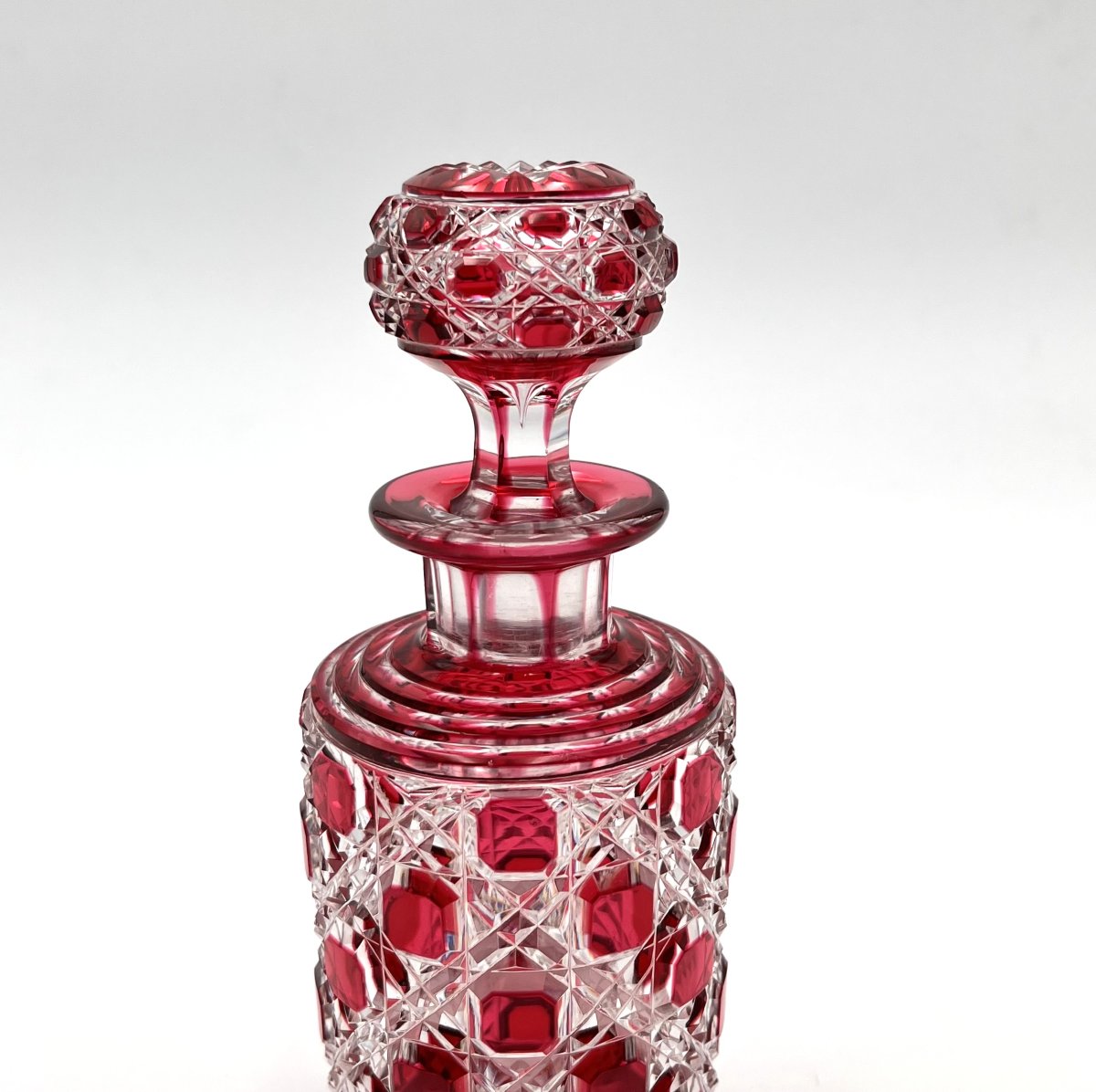 BACCARAT - ancien flacon à parfum en cristal doublé ROUGE, modèle DIAMANTS PIERRERIES.-photo-3