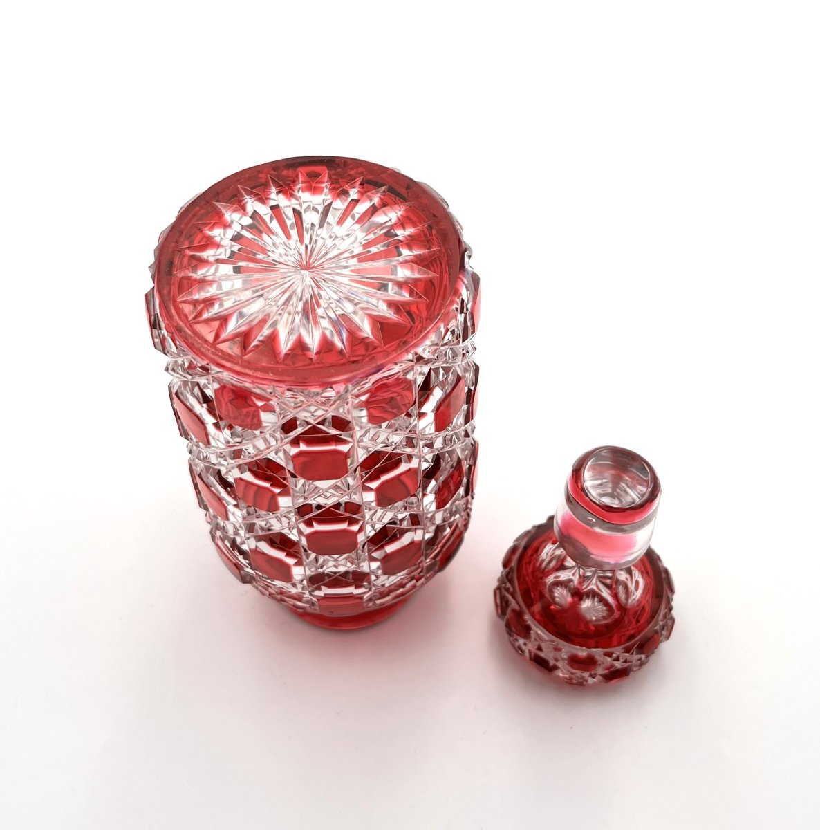 BACCARAT - ancien flacon à parfum en cristal doublé ROUGE, modèle DIAMANTS PIERRERIES.-photo-6