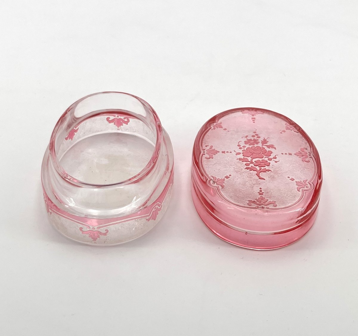 VAL SAINT LAMBERT - boite ovale en cristal doublé ROSE décor gravé à l'acide, estampillée-photo-6