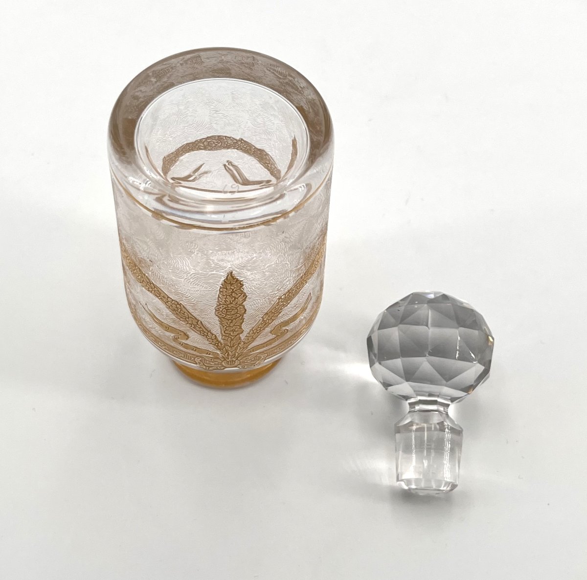 Saint Louis - Perfume Bottle In Crystal, Acid-etched And Gilded Louis XVI Decor-photo-6