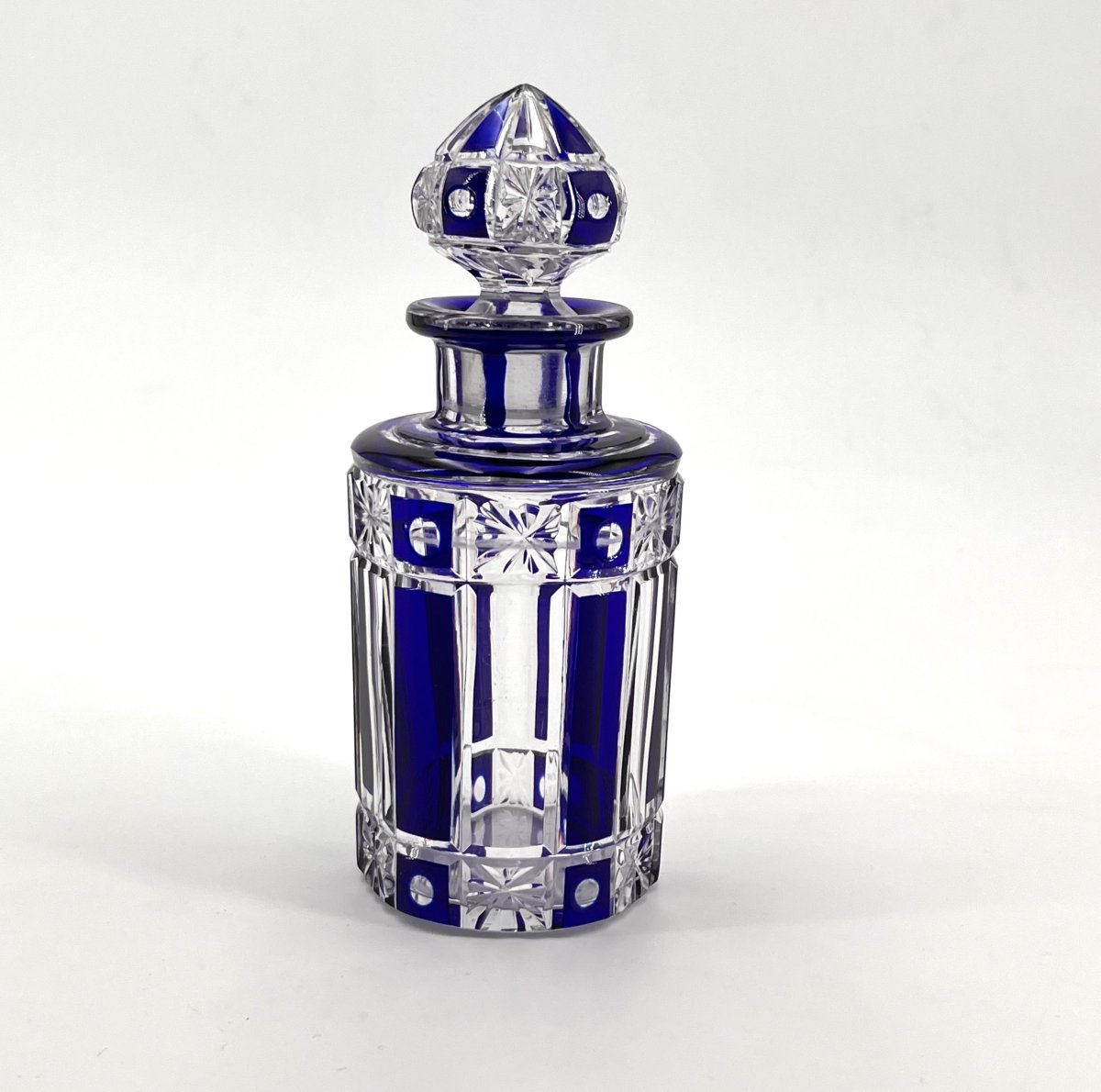 Cristalleries De Nancy - Art Deco Period Perfume Bottle In Cut Crystal With Blue Lining-photo-2