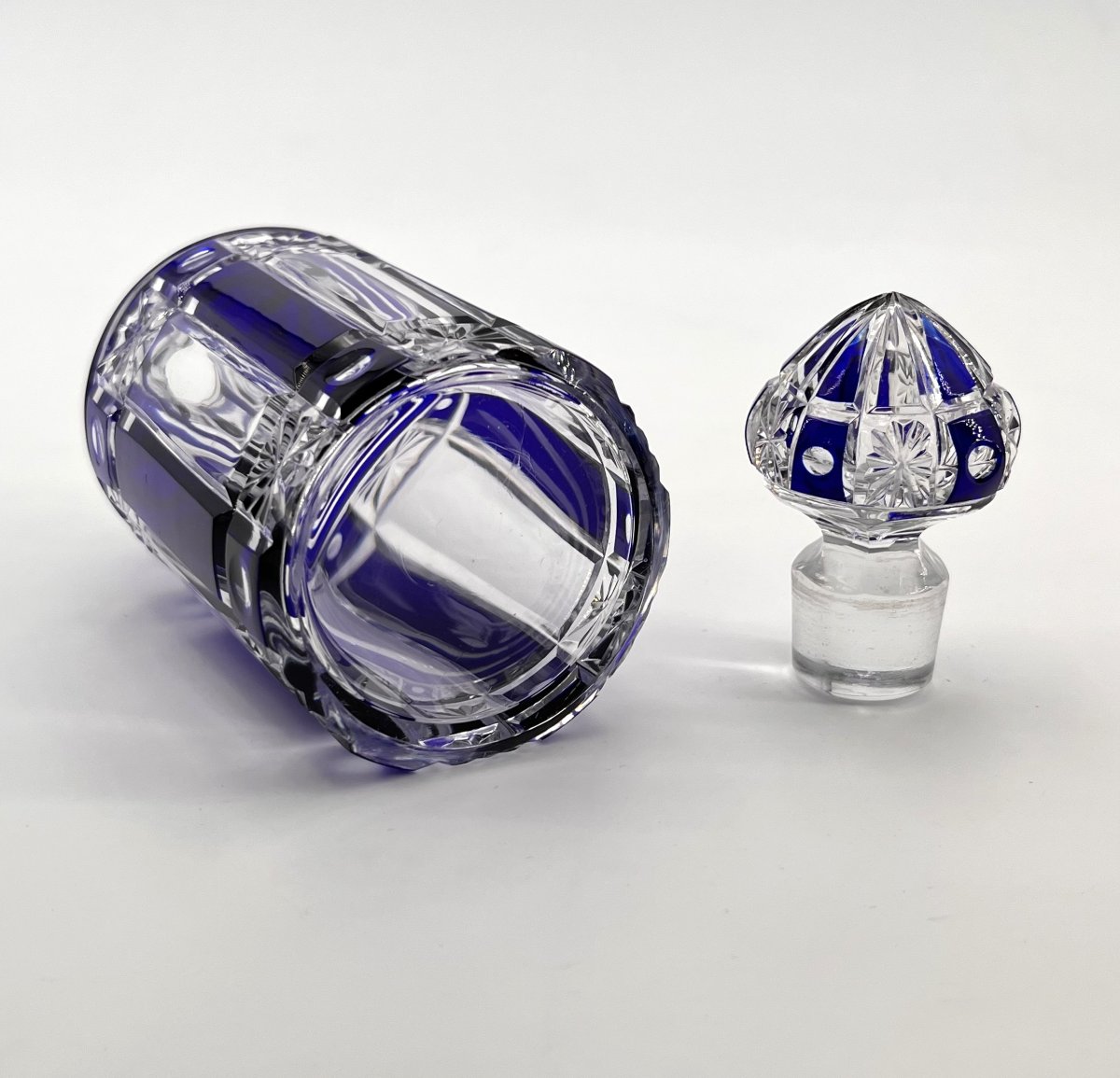 Cristalleries De Nancy - Art Deco Period Perfume Bottle In Cut Crystal With Blue Lining-photo-6
