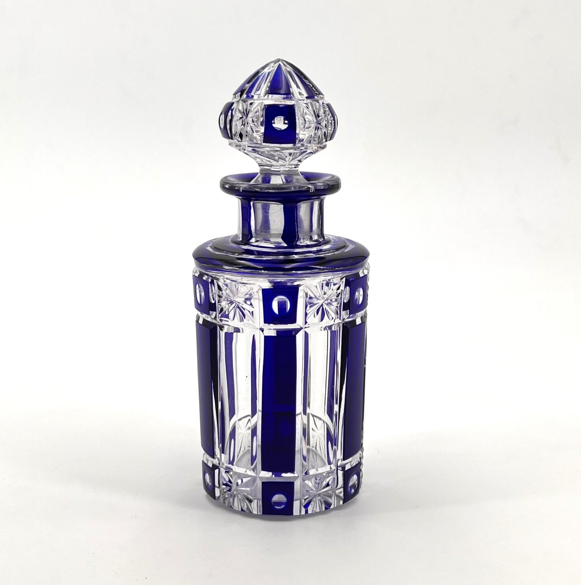 Cristalleries De Nancy - Art Deco Period Perfume Bottle In Cut Crystal With Blue Lining