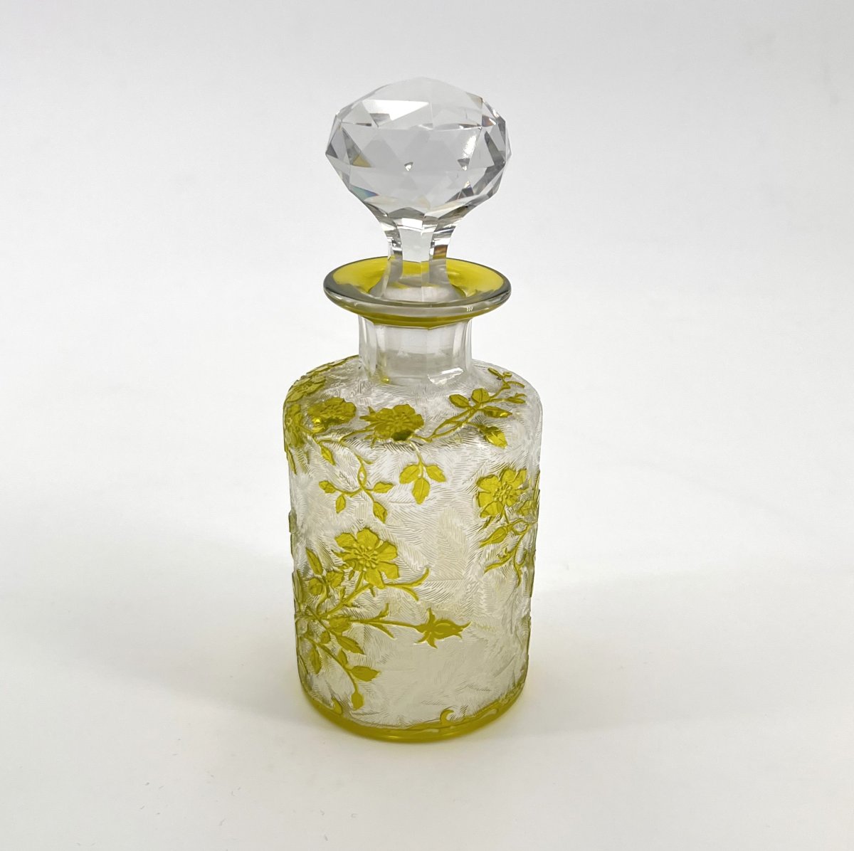 BACCARAT - ancien flacon à parfum en cristal doublé VERT gravé à l'acide, modèle EGLANTIER-photo-3