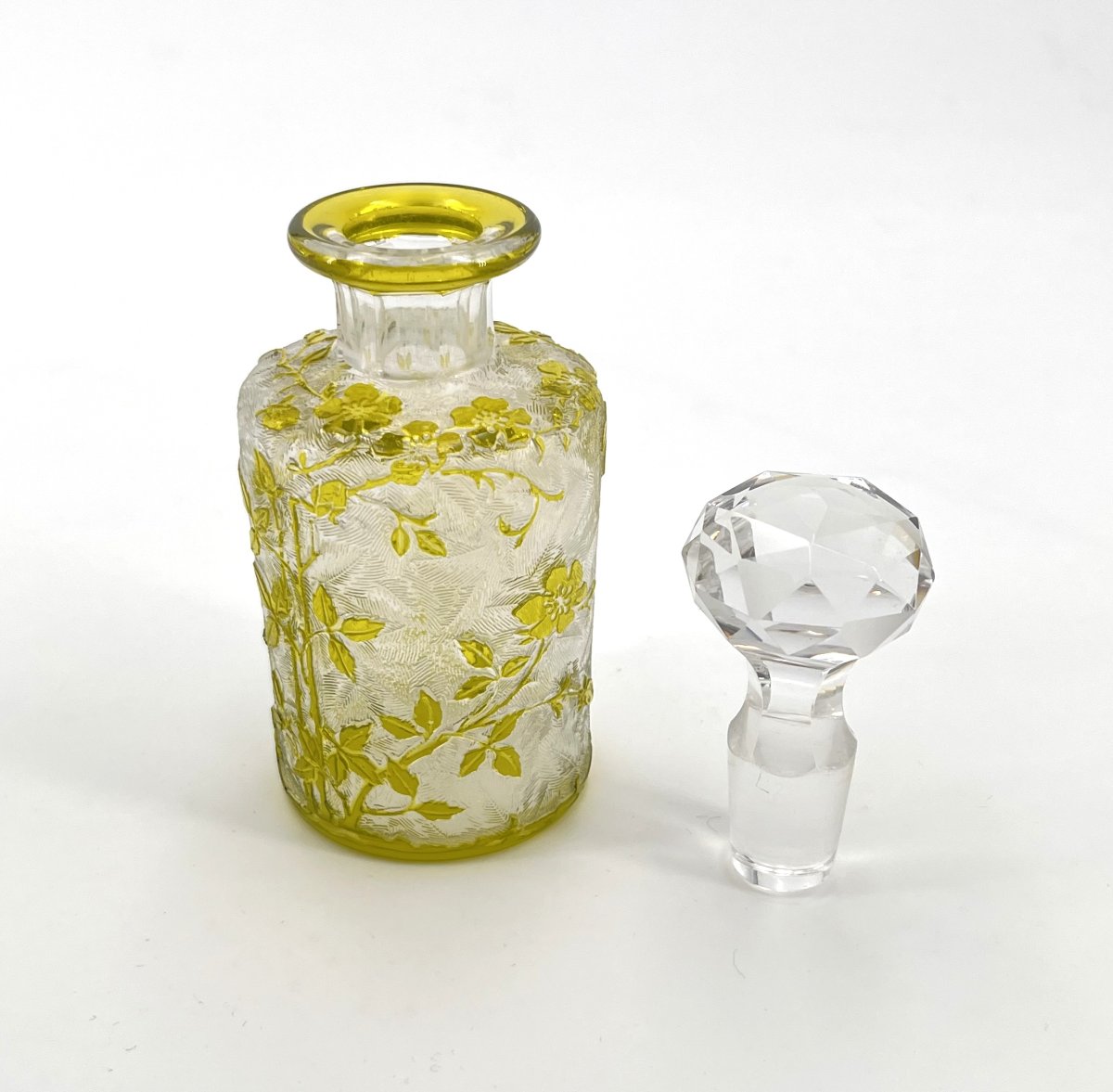 Baccarat - Old Perfume Bottle In Acid-etched Green Lined Crystal, Eglantier Model-photo-3