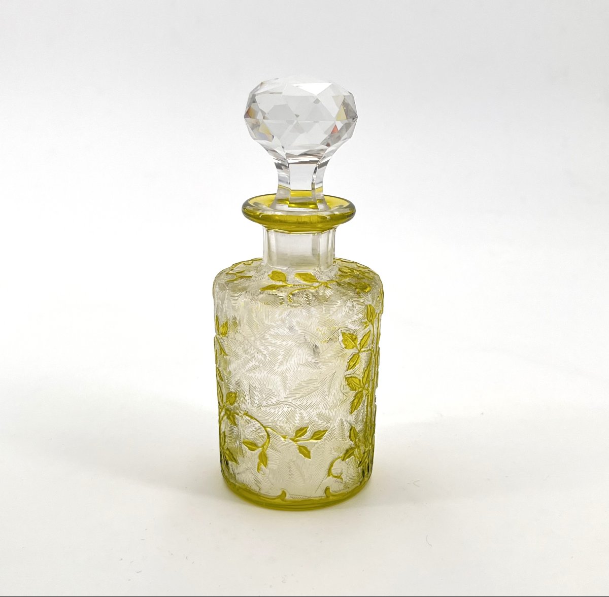 Baccarat - Old Perfume Bottle In Acid-etched Green Lined Crystal, Eglantier Model-photo-5
