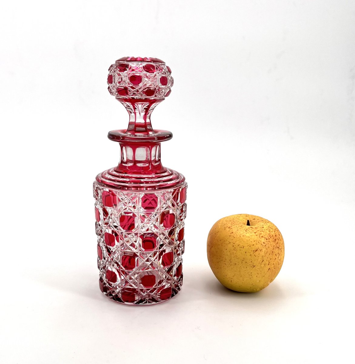 Baccarat - Old Perfume Bottle In Red Lined Crystal, Model Diamants Pierreries 20 Cm-photo-3