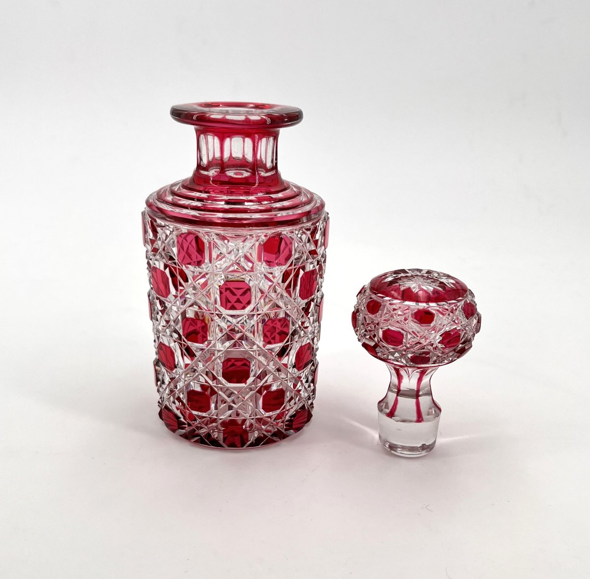 Baccarat - Old Perfume Bottle In Red Lined Crystal, Model Diamants Pierreries 20 Cm-photo-4