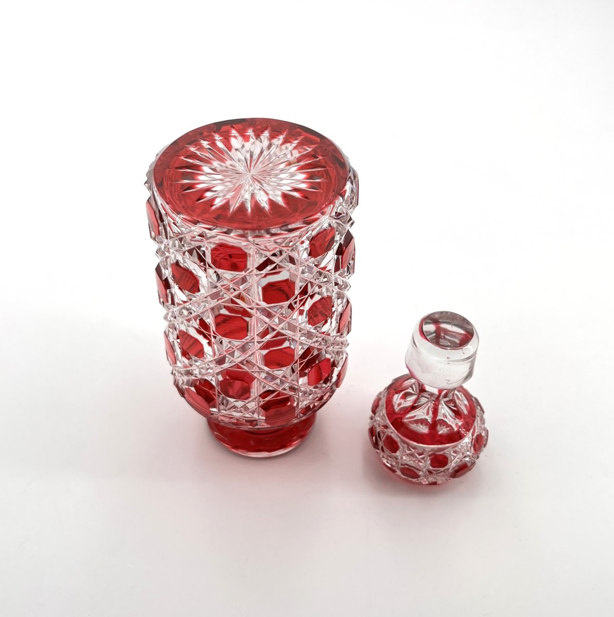 Baccarat - Old Perfume Bottle In Red Lined Crystal, Model Diamants Pierreries 20 Cm-photo-4