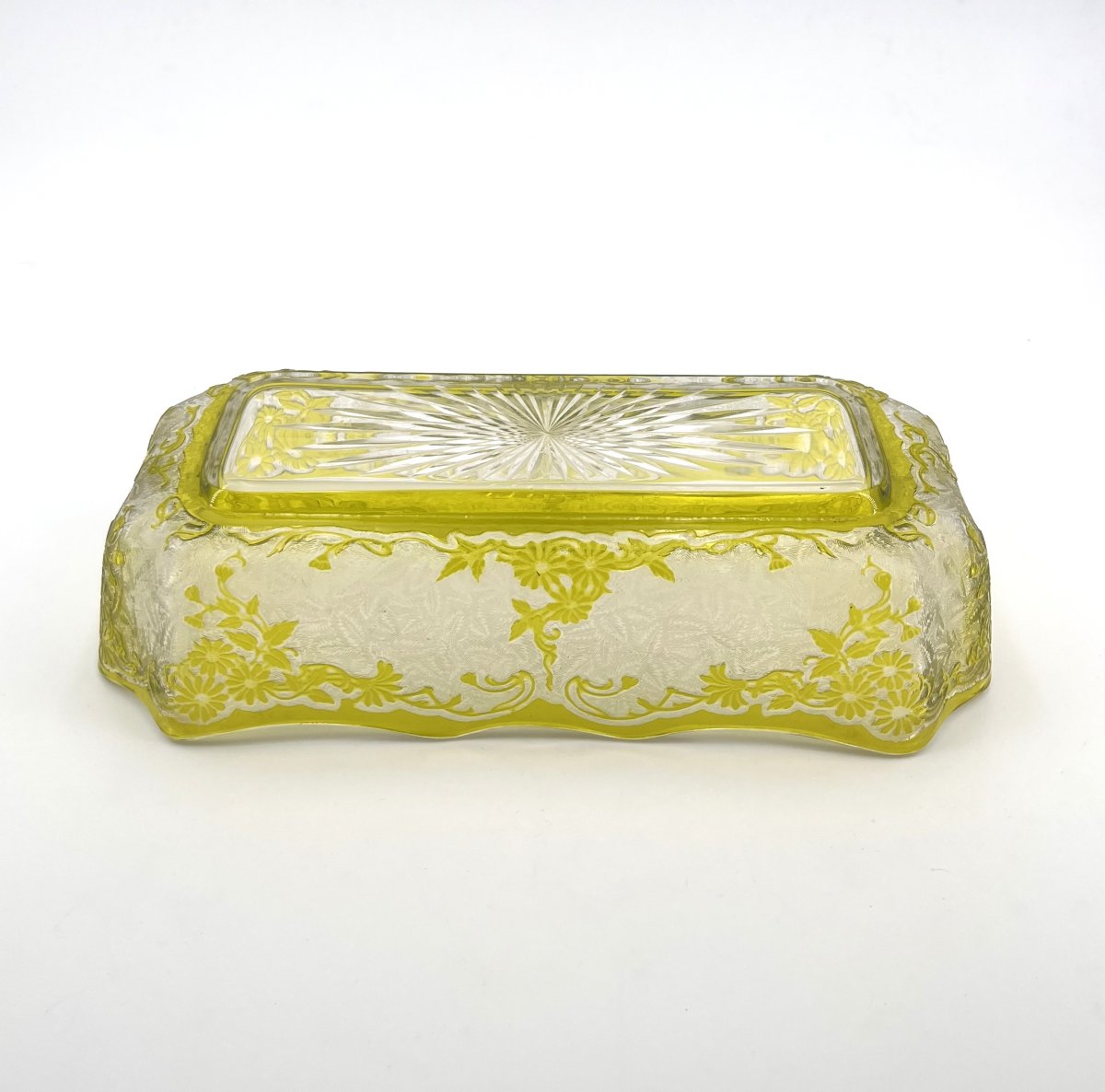 BACCARAT - jardinière de table en cristal doublé vert à décor de CHRYSANTHÈMES  gravé à l'acide-photo-5