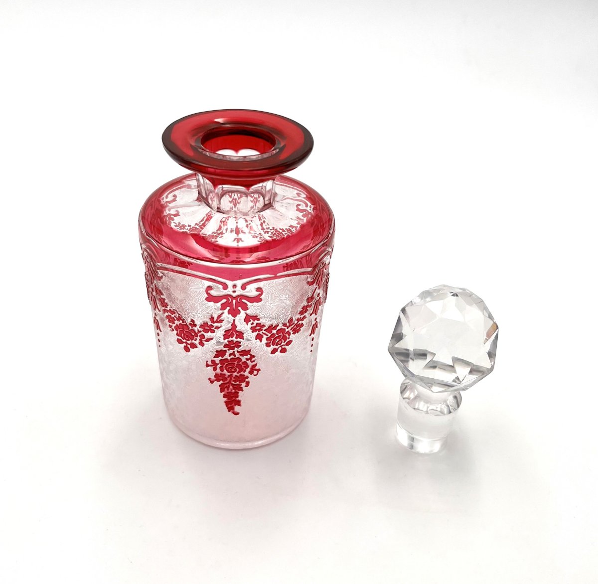 Val Saint Lambert - Perfume Bottle In Rose Lined Crystal, Acid-etched Decoration, Stamped-photo-1