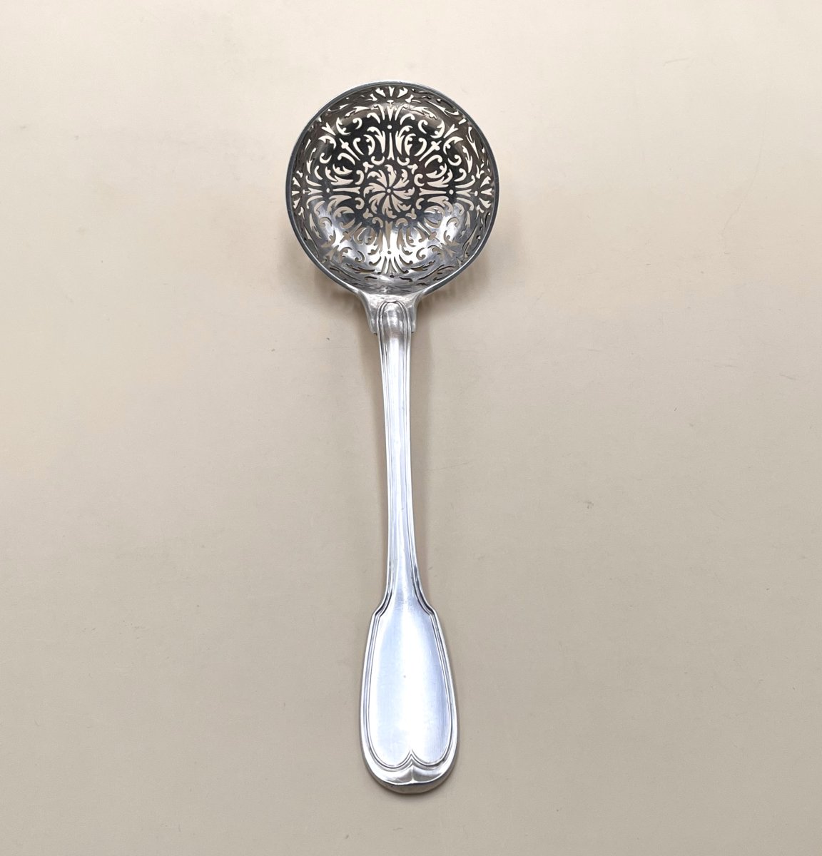 Cuillère saupoudreuse en argent massif, poinçons fermiers généraux, Paris 1787-photo-1