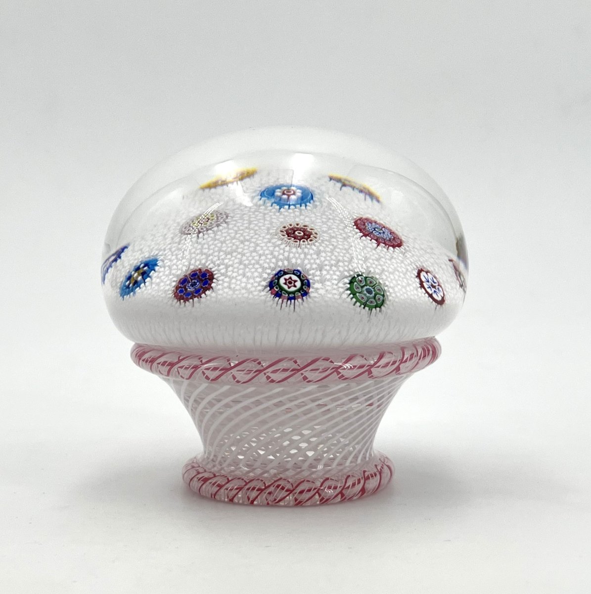 Sulfur-colored Paperweight On A Crystal Base By Saint Louis, Signed And Dated Sl 1992